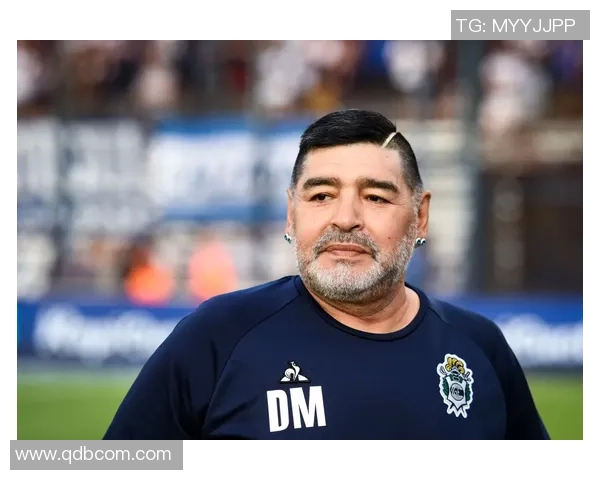 足球俱乐部传奇球星回顾与辉煌历程揭秘