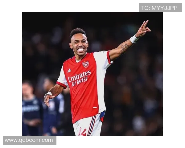 足球古典十号球星传奇榜单：那些铭刻在历史中的顶级球员